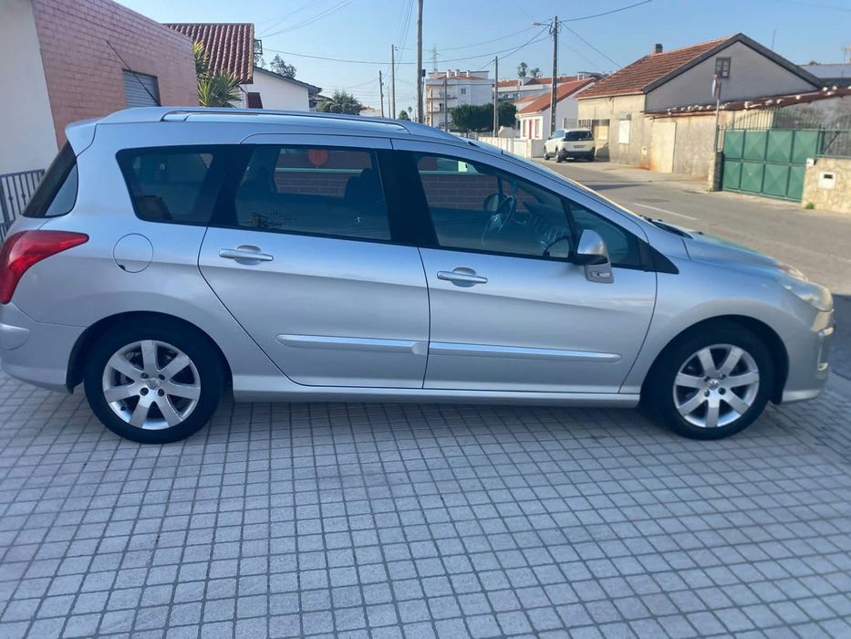 Tenho Peugeot 308 Sw 1.6 110 CV foto 2