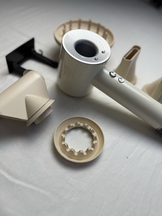 Dyson Supersonic фен для волосся — 5 насадок, 12 кольорів, новий