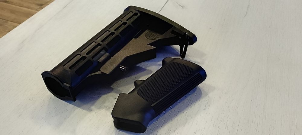 Ar-15, oryginalna kolba oraz chwyt