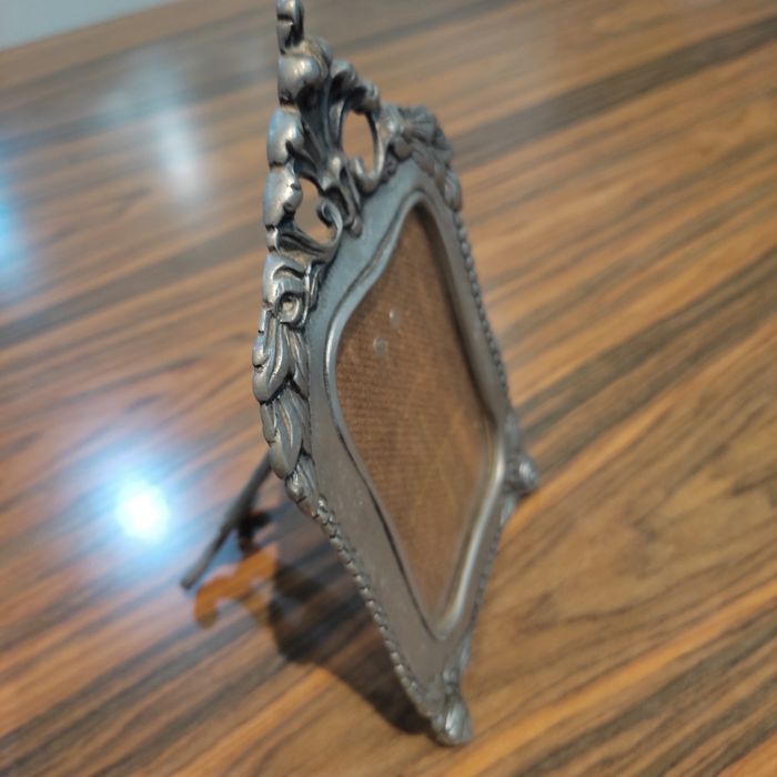 Porta-retratos em estanho puro