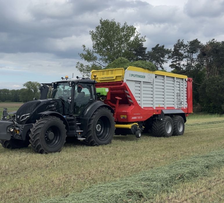 Zbiór traw nową przyczepa samozbierająca Pottinger Jumbo 7380db