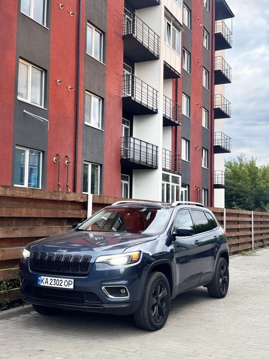 Продам Jeep Cherokee 2020 3.2 4x4