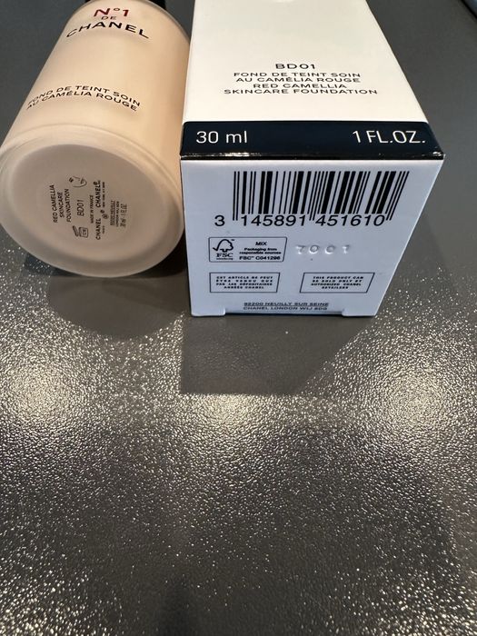 Chanel rewitalizujący, ochronny, wygładzający podklad.