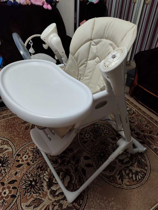 Стільчик для годування Carello Triumph 3 в 1 (шезлонг + гойдалка)