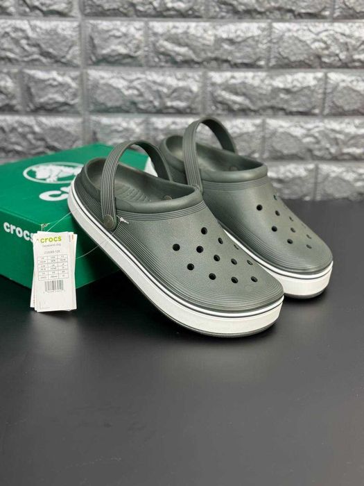 Кроксы оливковые / Crocs в коробке / тапочки Crocs мужские летние / Чоловічі Крокс Супер ціна / топ предложение лета !