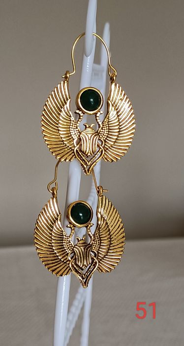 Brincos novos diversos