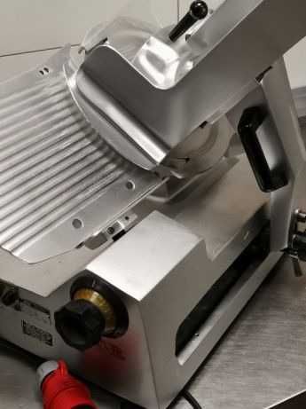 Profesjonalna krajalnica do wędlin, serów ADE