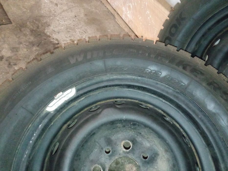 Продам шини в чудовому стані 175/70 R13