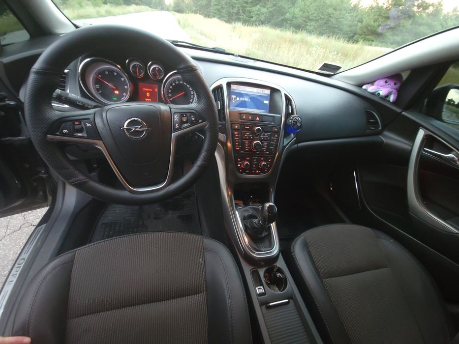 Opel astra j 2012