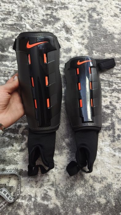 Футбольні захисні щитки Nike, гетри по бірці розмір L