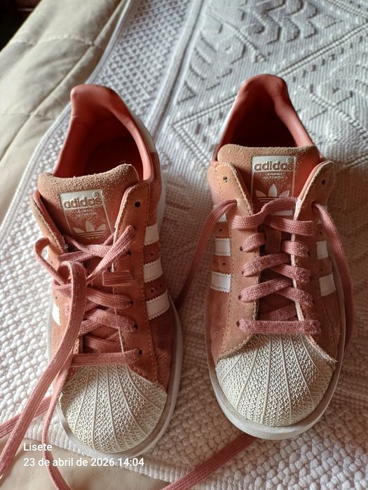 Sapatos  ténis  marca adidas
