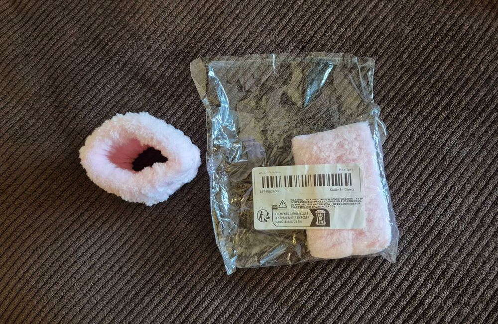 Sprzedam nowe, różowe frotki na nadgarstek