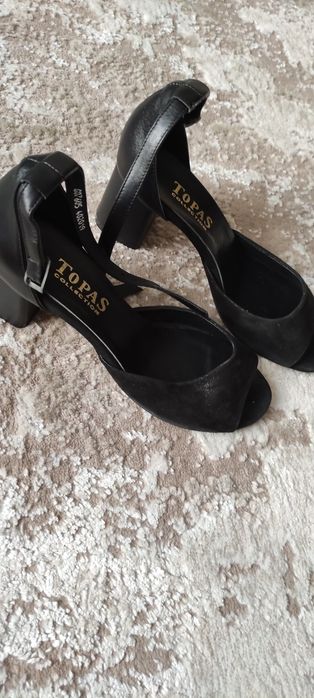 Жіночі босоніжки