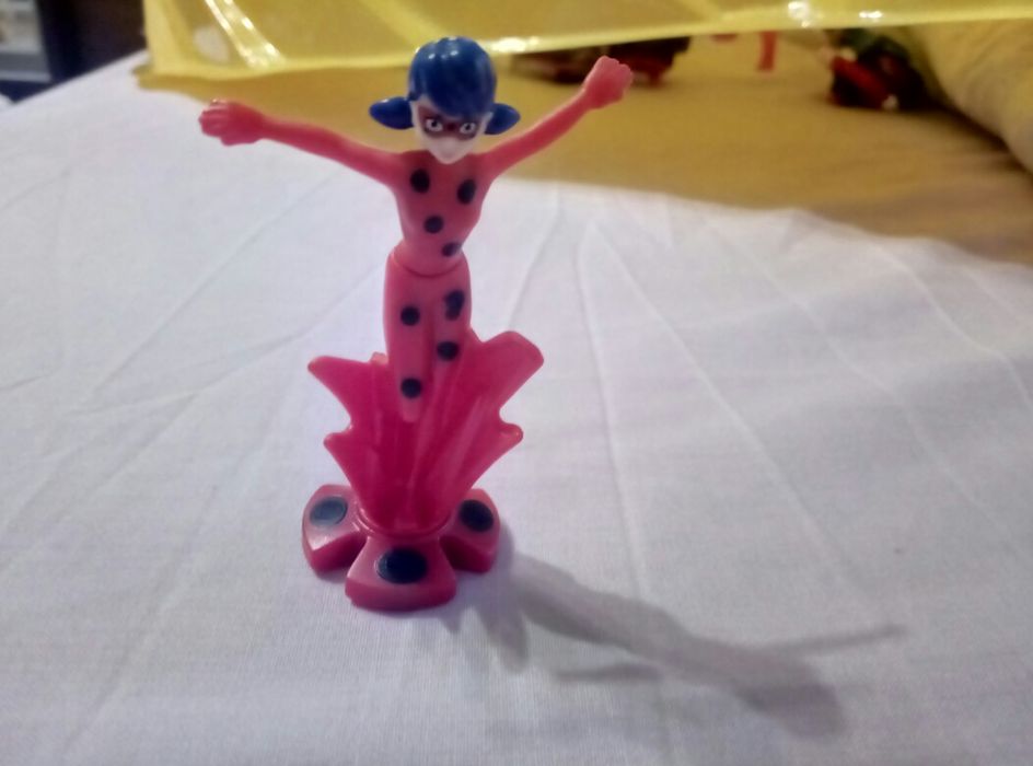 Киндер з мультика  Леді Бак та Аватар