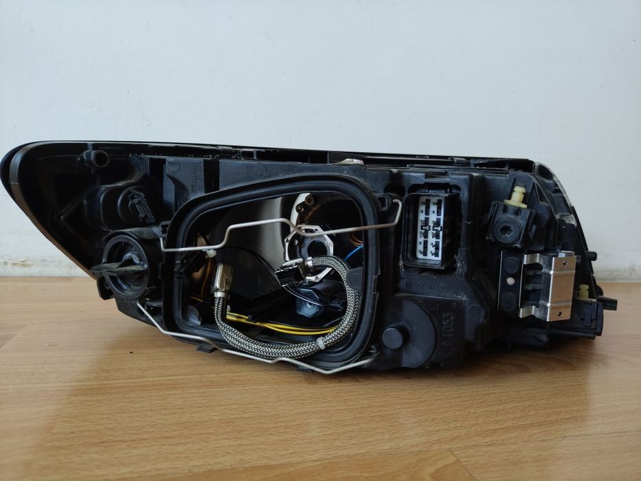 Volvo S40 V50 reflektor lampa lewa bi xenon IDEALNA !