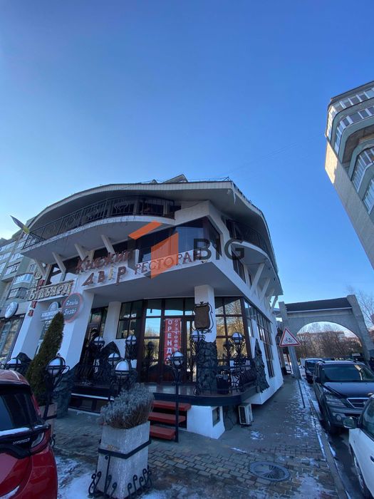 Здається в оренду комерційне приміщення по проспекту Соборності