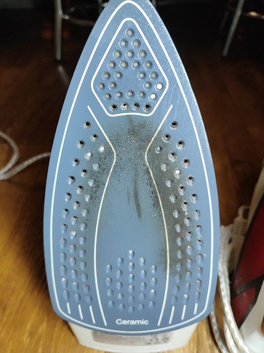 Праска, утюг, робочий