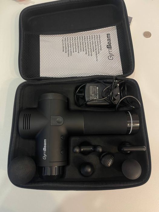 Перкусійний масажер GymBeam VI з насадками та кейсом