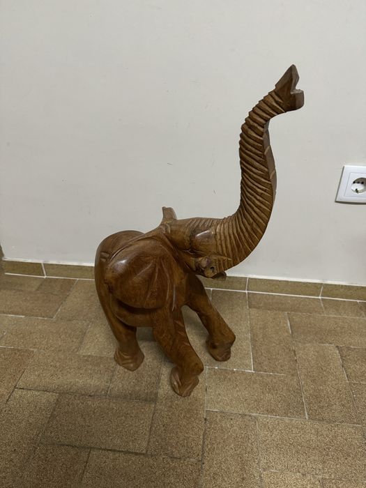 Estátuas e Estatuetas Arte em madeira - VER VÁRIOS