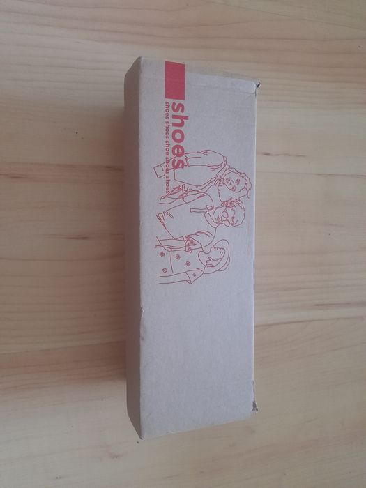 Beżowe sandałki z ekoskóry