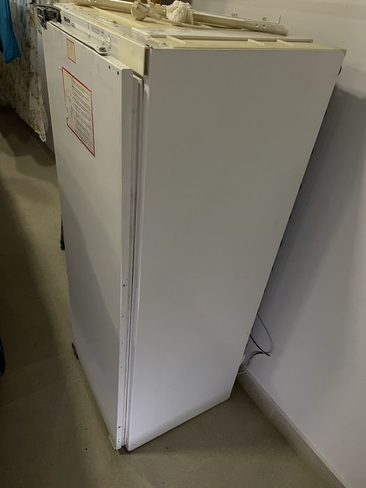 Congelador Vertical Miele Electronic (Encastre)