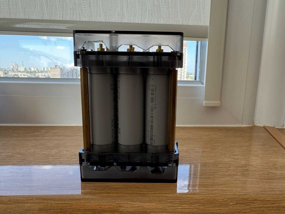 Бокс для акумуляторів 21700 модульний (сплайсінг)(без зварювання)