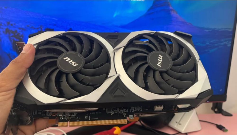 Gráfica MSI rx 6650xt mech 2X **LER DESCRICÃO**