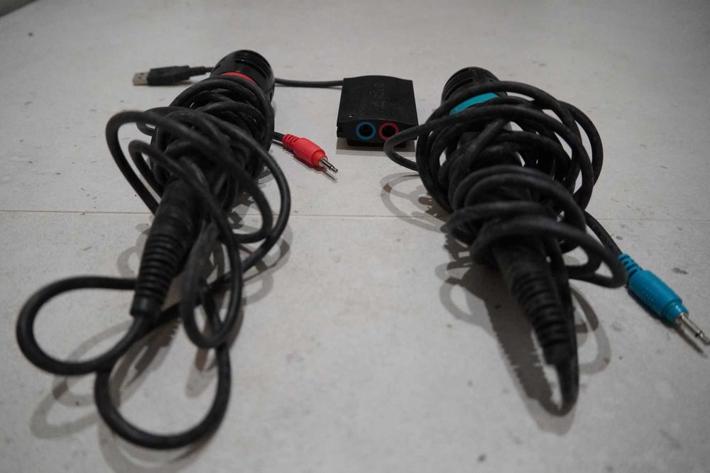 3 Jogos Singstar + 2 Microfones PS2/PS3
