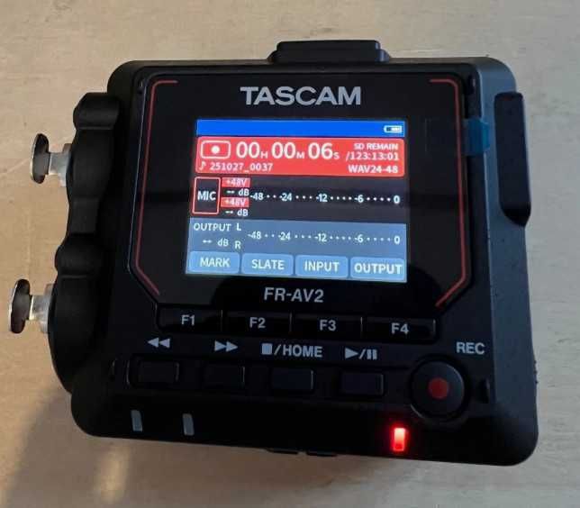 Аудіо Рекордер Tascam FR-AV2