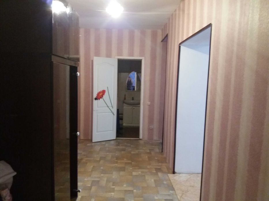 Подобово місяць два   5 спальних місць. Документи, Безнал Дарниця 5 хв метро Вирлиця