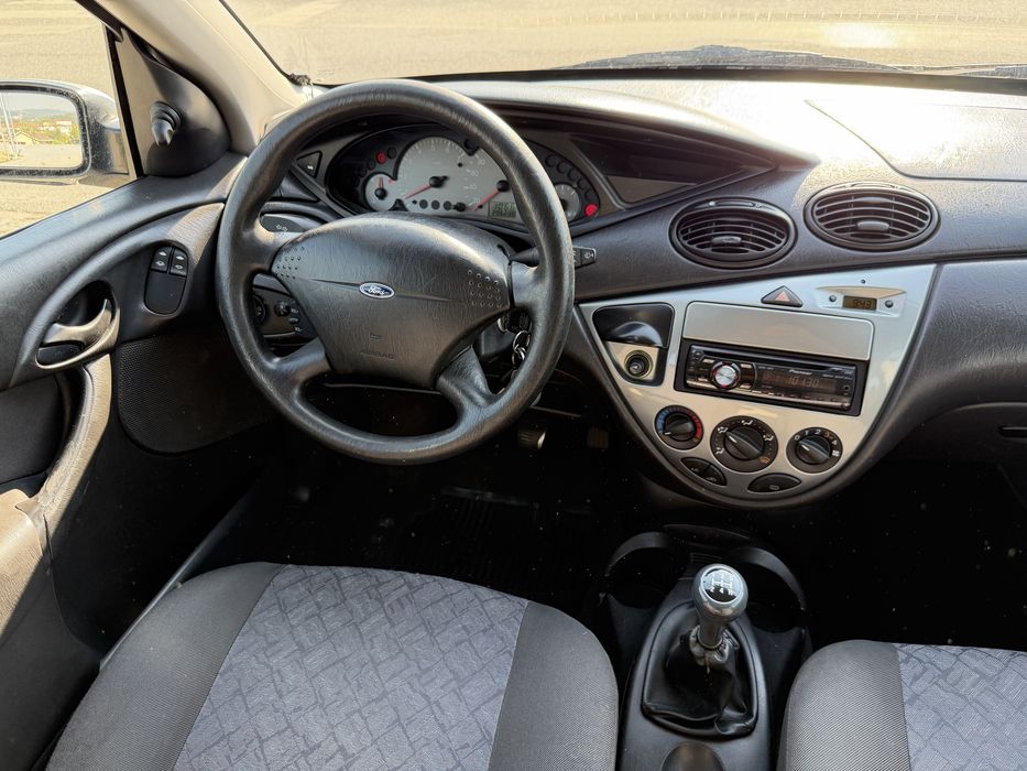Ford Focus Station 1.4 - Gasolina - Poucos KM