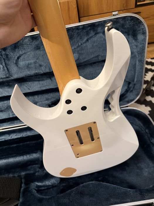 Ibanez JEM555 Steve Vai | 2011 | Dobra seria | Futerał | White