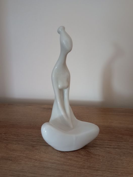 Figurka porcelanowa Sudanka Wałbrzych