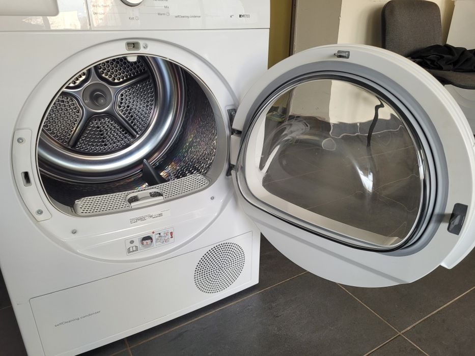 Sprzedam suszarkę do ubrań firmy IQ700 z możliwością dostawy