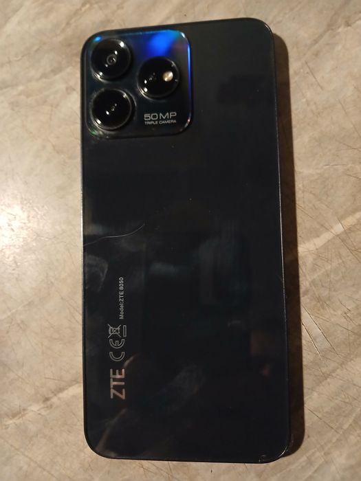Смартфон ZTE  8050