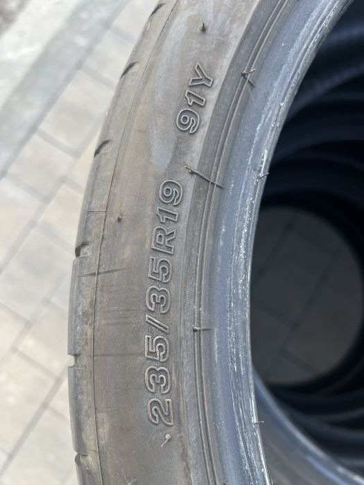Авто шини 235/35/R19