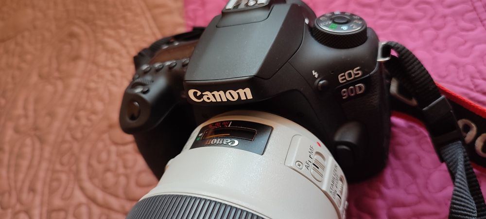 Aparat Canon EOS 90D
