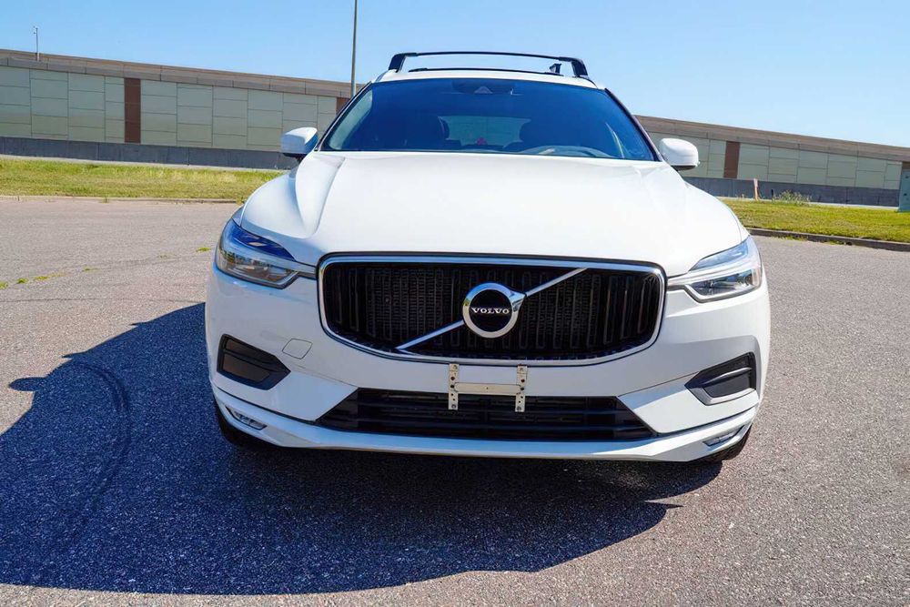 Volvo XC60 B5 Momentum      2022