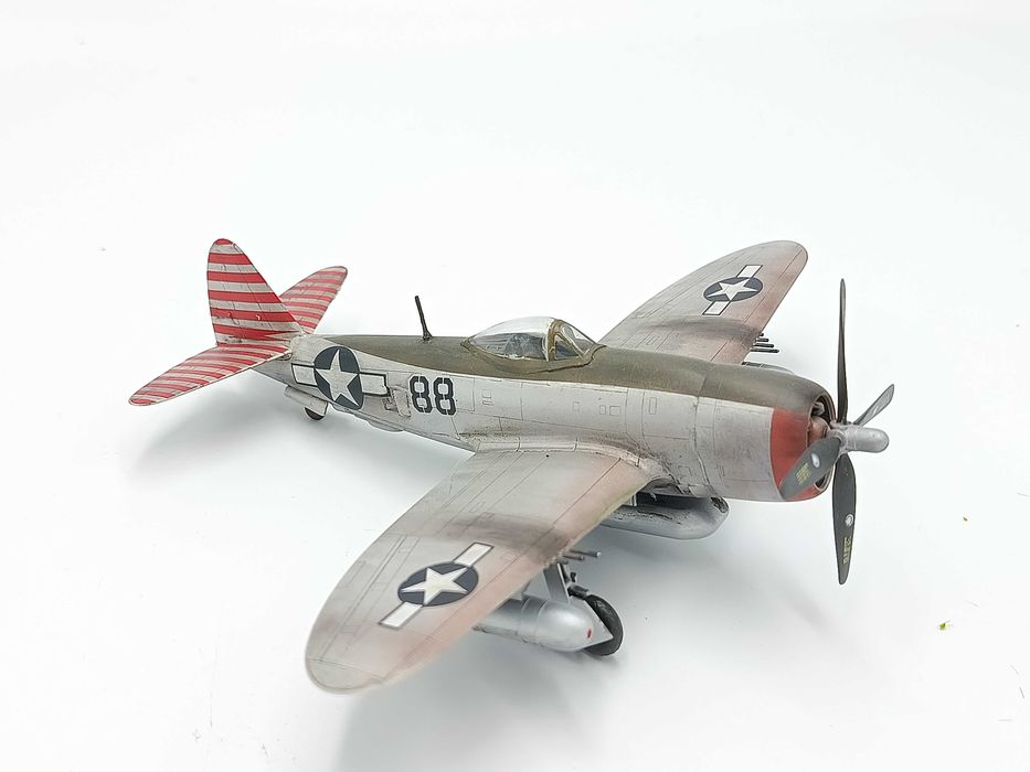 Model Samolotu Thunderbolt P47D HobbyBoss 1:72