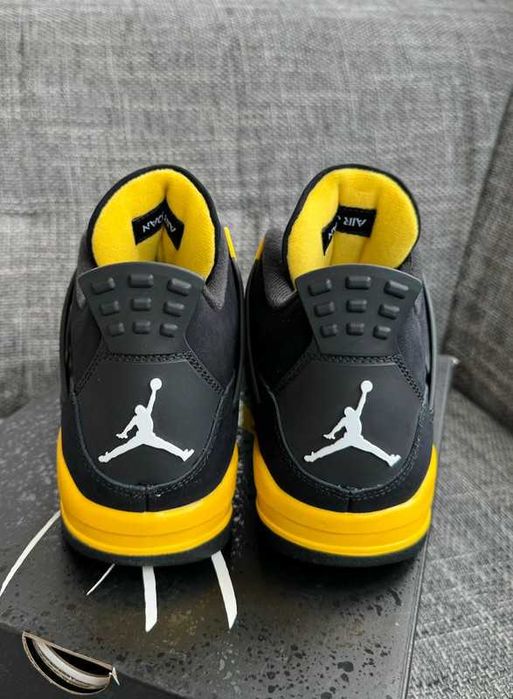 Jordan 4 Retro Thunder R.41