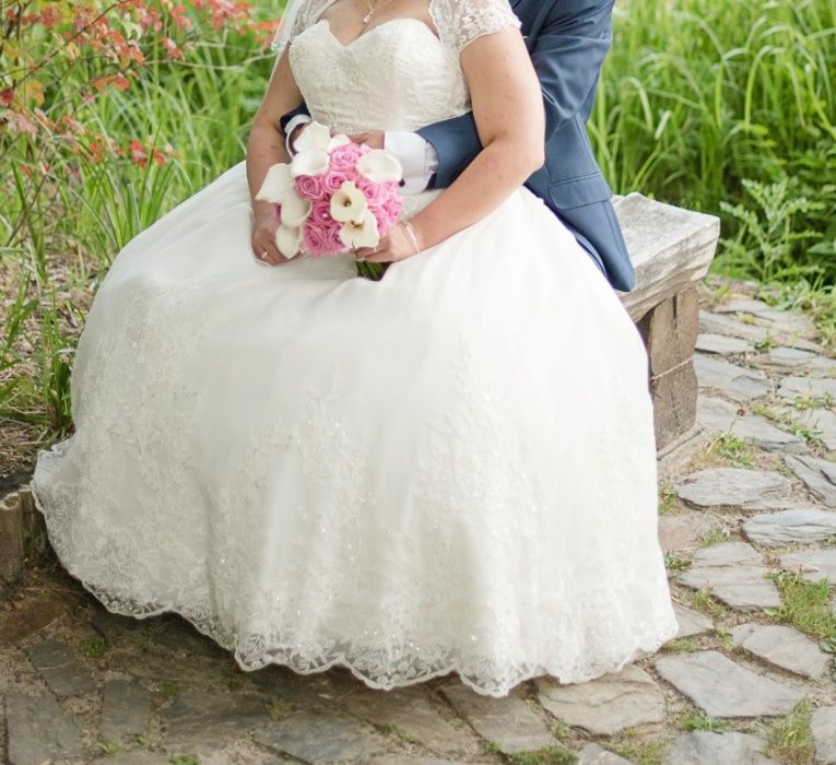 Suknia ślubna r. 40/42