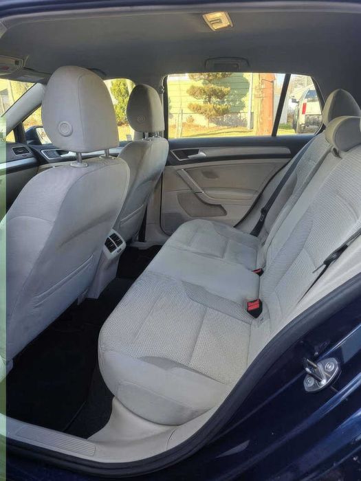 Volkswagen Golf S      2015