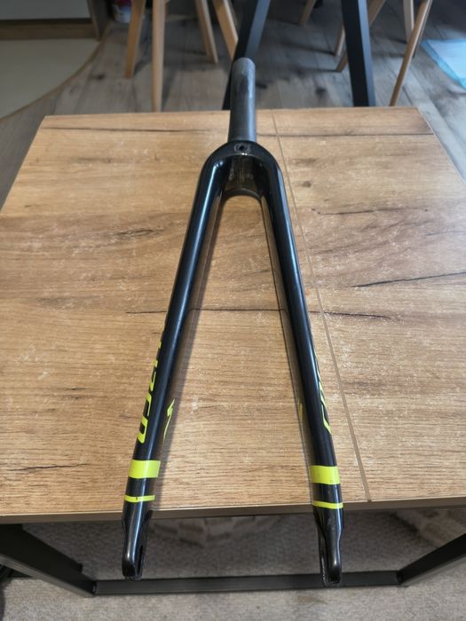 Widelec szosowy Specialized