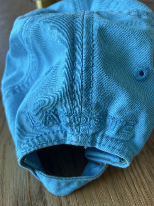 Boné Lacoste azul turquesa