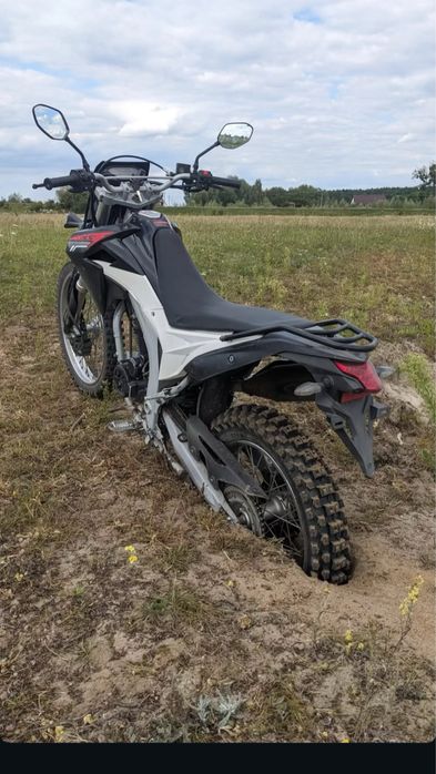 В продажі лонкін 250.  300 км пробігу