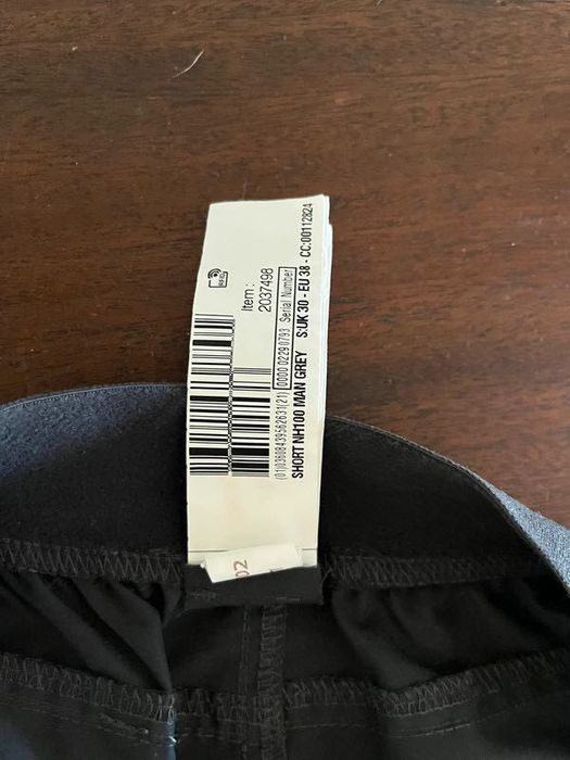 Calções de Caminhada Quechua Tamanho 38  Novos