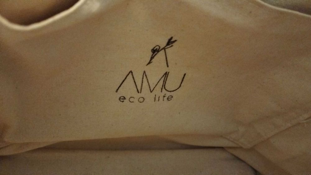 Mala em linho com andorinhas