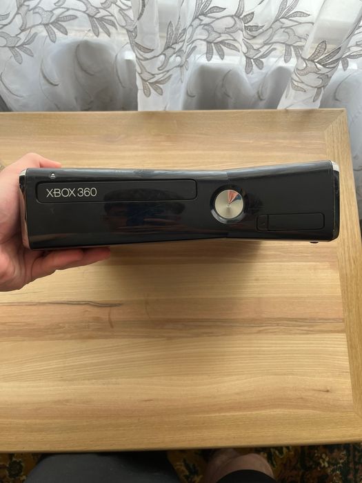 Приставка XBOX 360