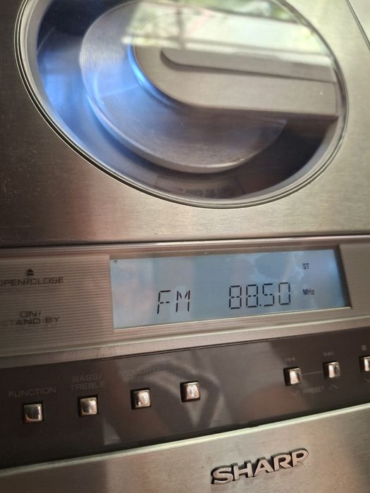 Мини центр Sharp (cd,fm,aux)