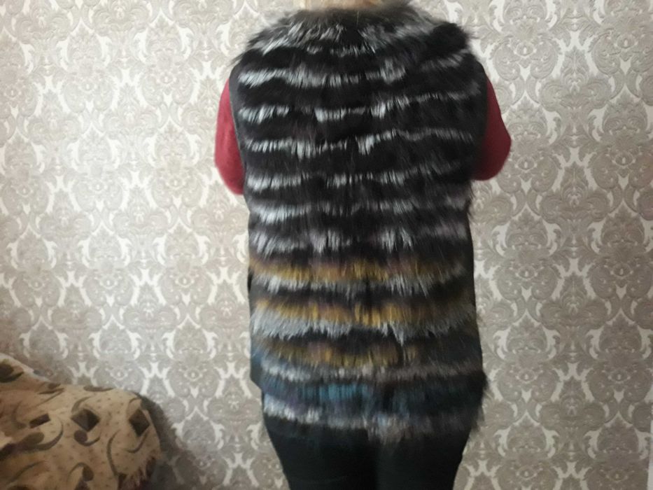 Продам новую жилетку